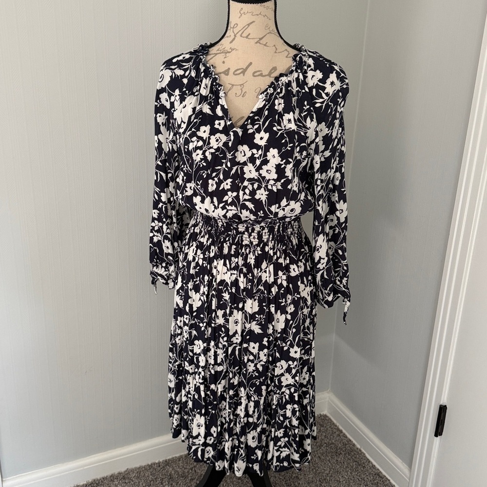 Talbots Medium Floral Navy and White Midi Dress Long Sleeve Ponte Fit Flare